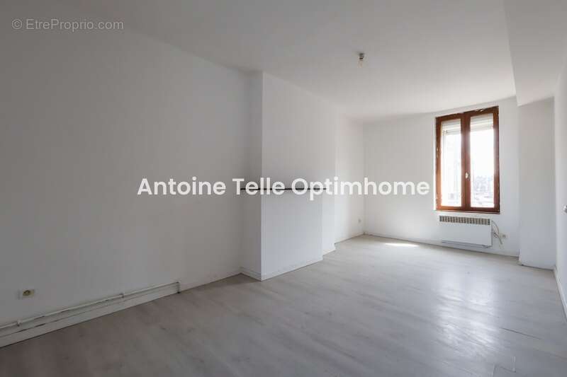 Le Cateau 59360 - Opportunité d'investissement - Maison de deux chambres avec cour intérieure - photo 9