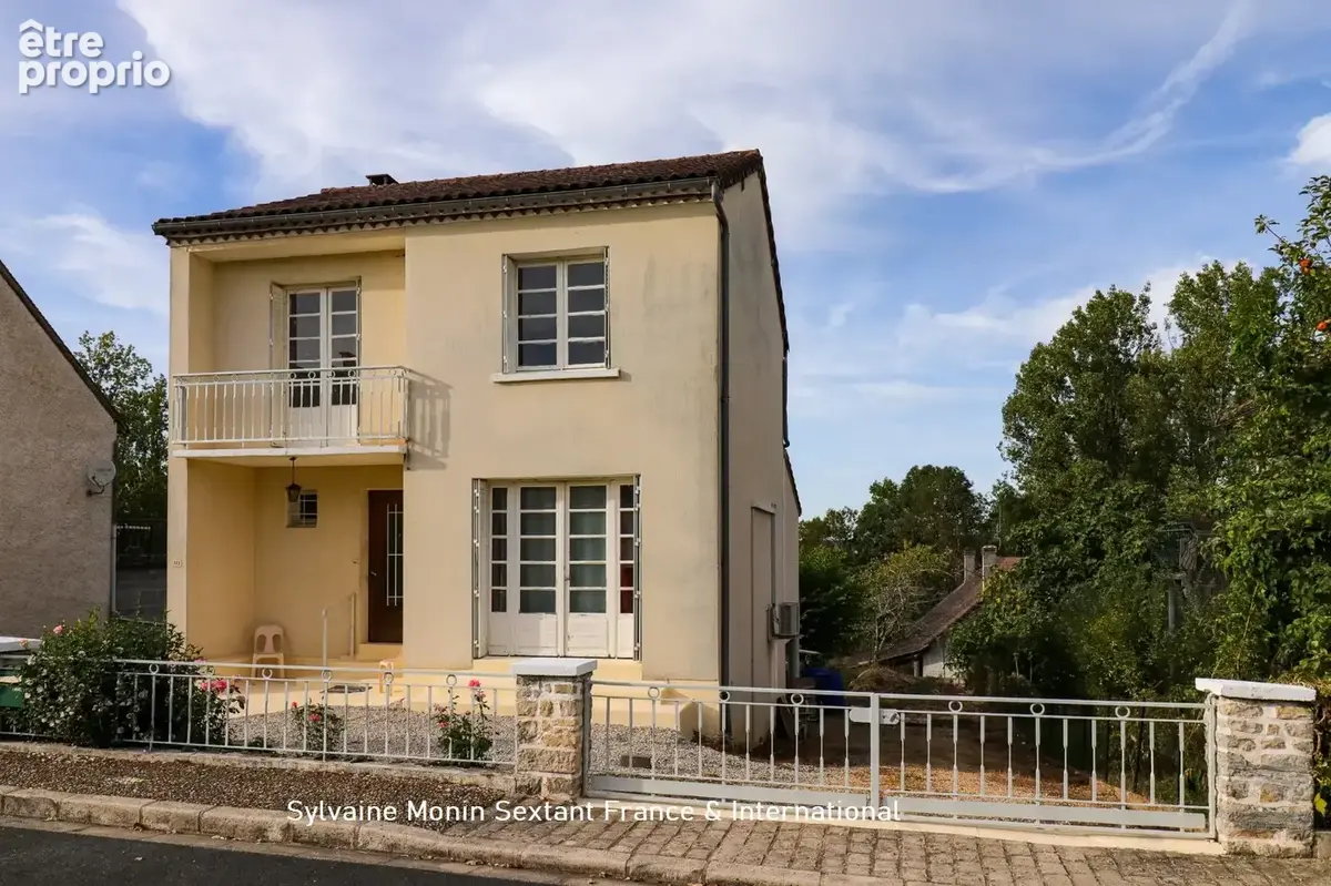 Maison à HAUTEFORT