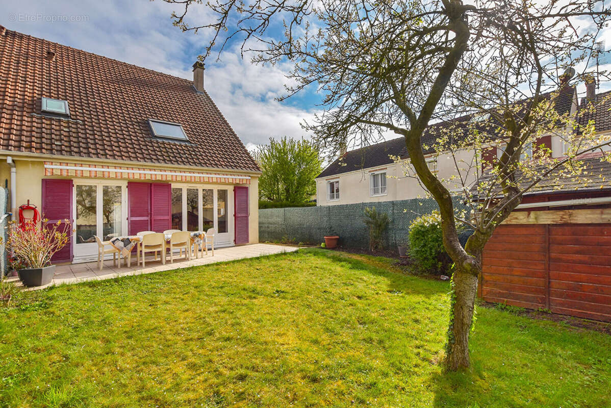 Maison à BRIE-COMTE-ROBERT