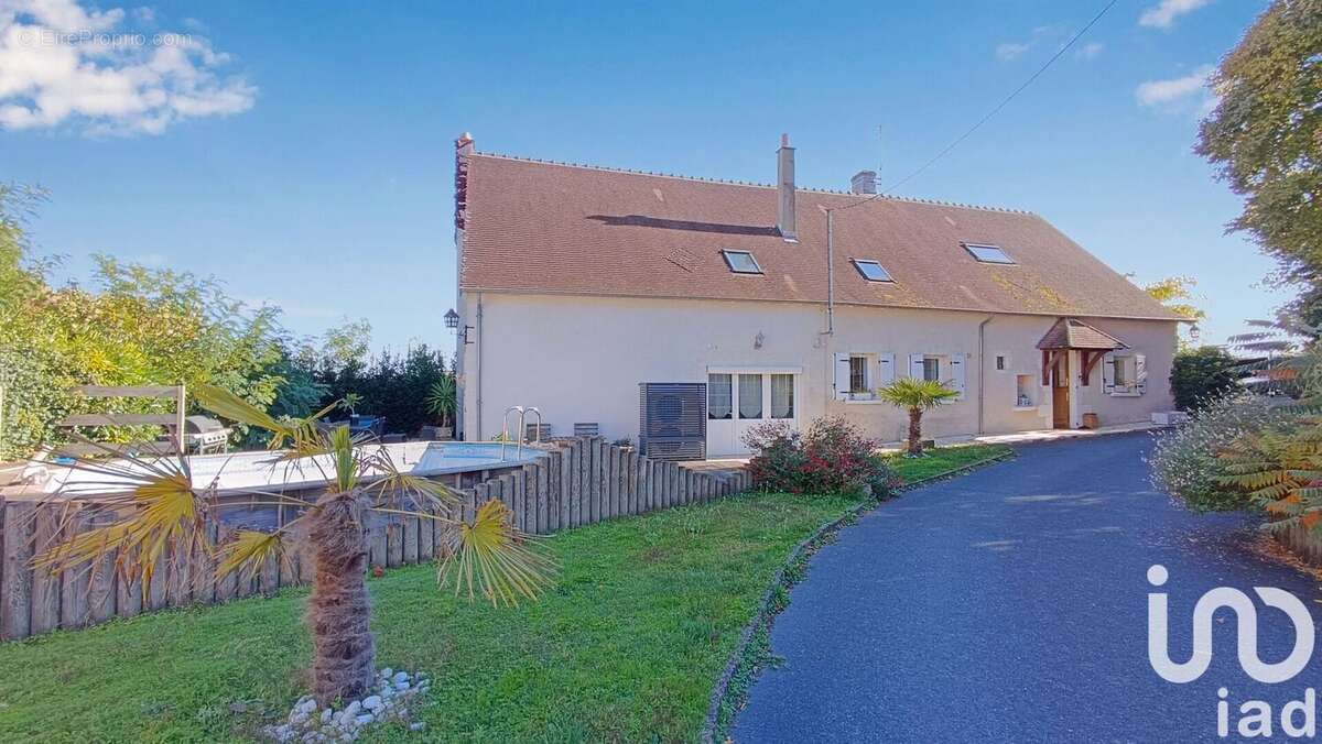 Photo 3 - Maison à SAINT-GENOU