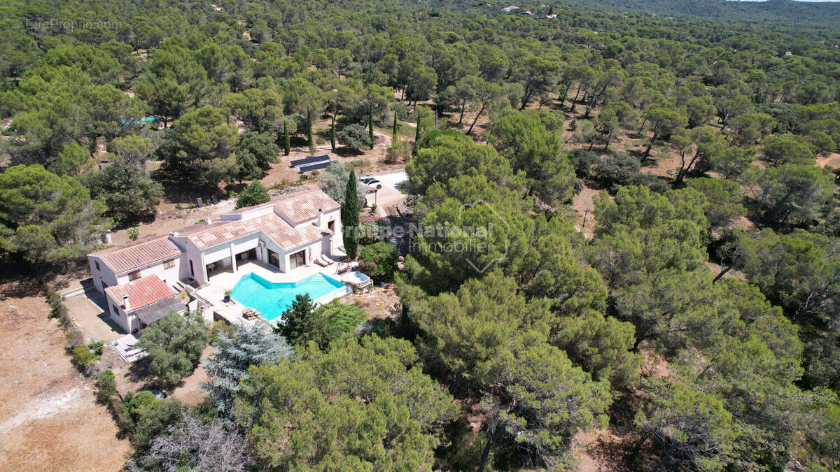 Uchaux, propriété avec gîte 205m² , possibilité revenu locatif, 4870m² de terrain arboré avec piscine - photo 25