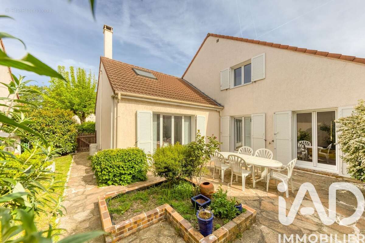 Photo 2 - Maison à NOISY-LE-GRAND