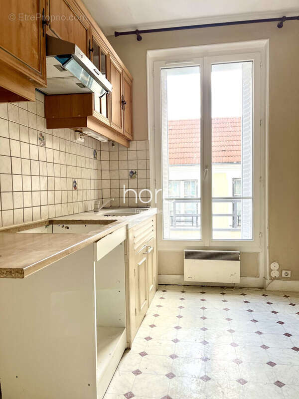 Appartement à COURBEVOIE