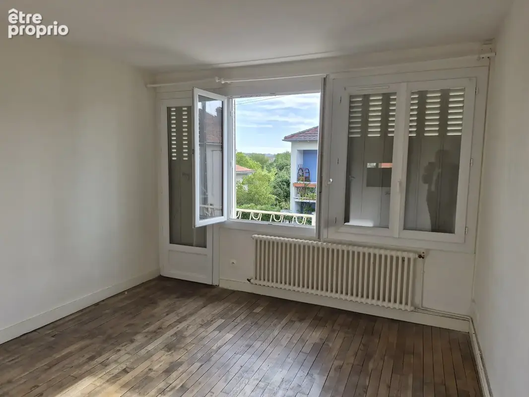 Maison familiale avec sous-sol complet et jardin clos - photo 1