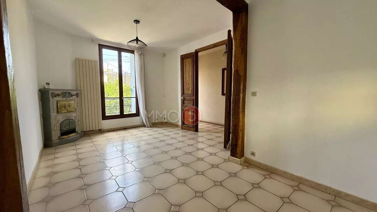 Maison à LIVRY-GARGAN