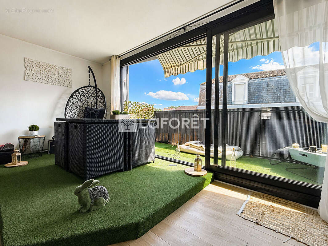 Appartement à SAINTES
