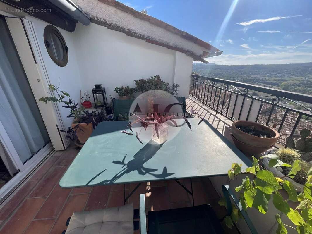 Appartement à FAYENCE