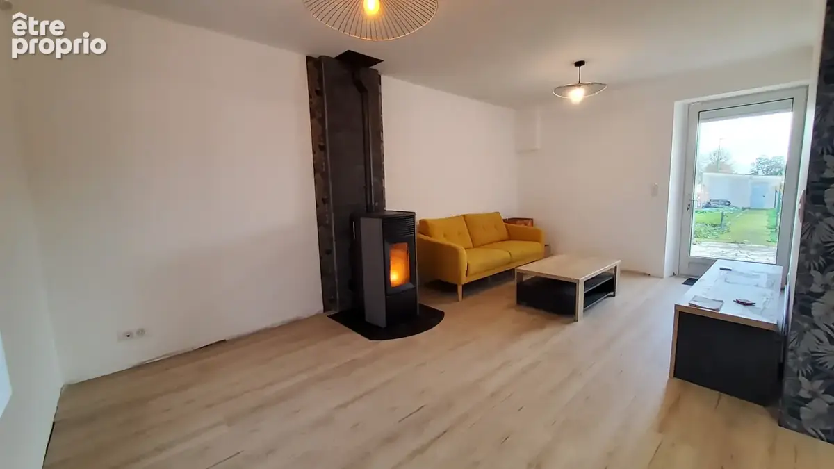 A VENDRE - Maison de ville de 100m2 - 5 pièces - 3 chambres - DERVAL - photo 4