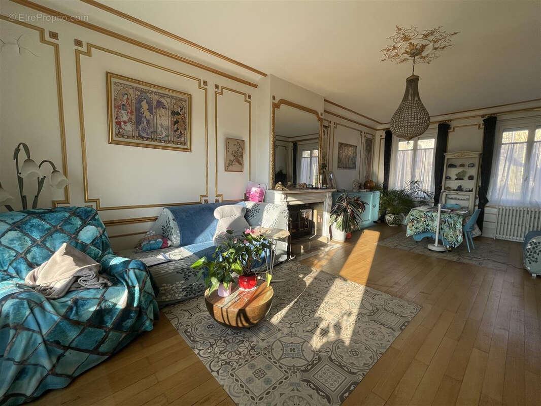 Maison à LE PIN-AU-HARAS