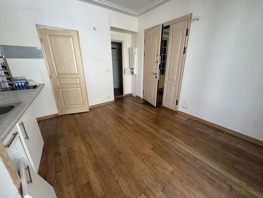 Appartement à PARIS-20E