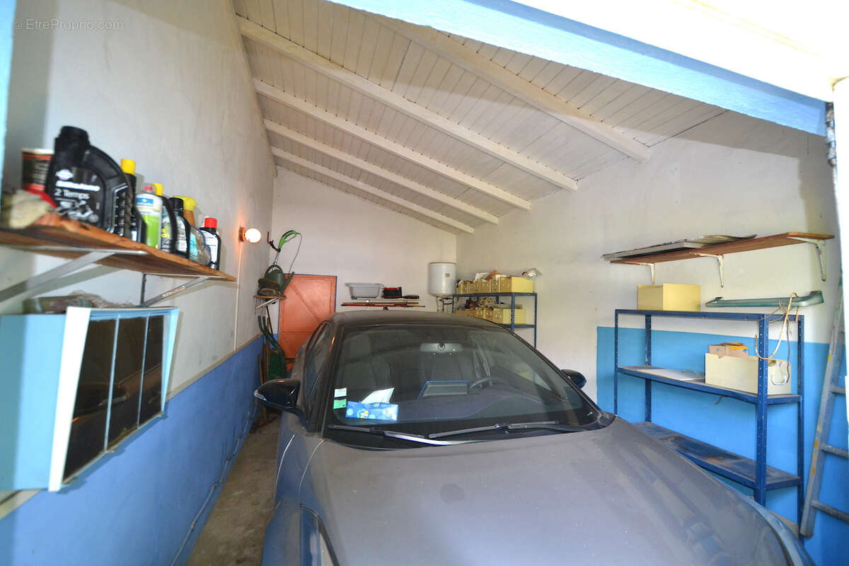 Maison à LES ABYMES