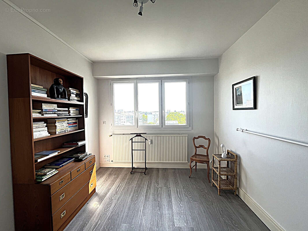 Angers, résidence de lattre de tassigny', appartement type 7 - photo 10