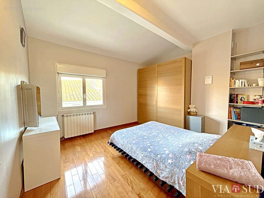 LA PALME  Maison 225 m² + rooftop vue mer + T2 loué + garage - photo 14