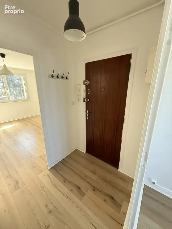 Appartement T3 avec cave et parking - photo 8