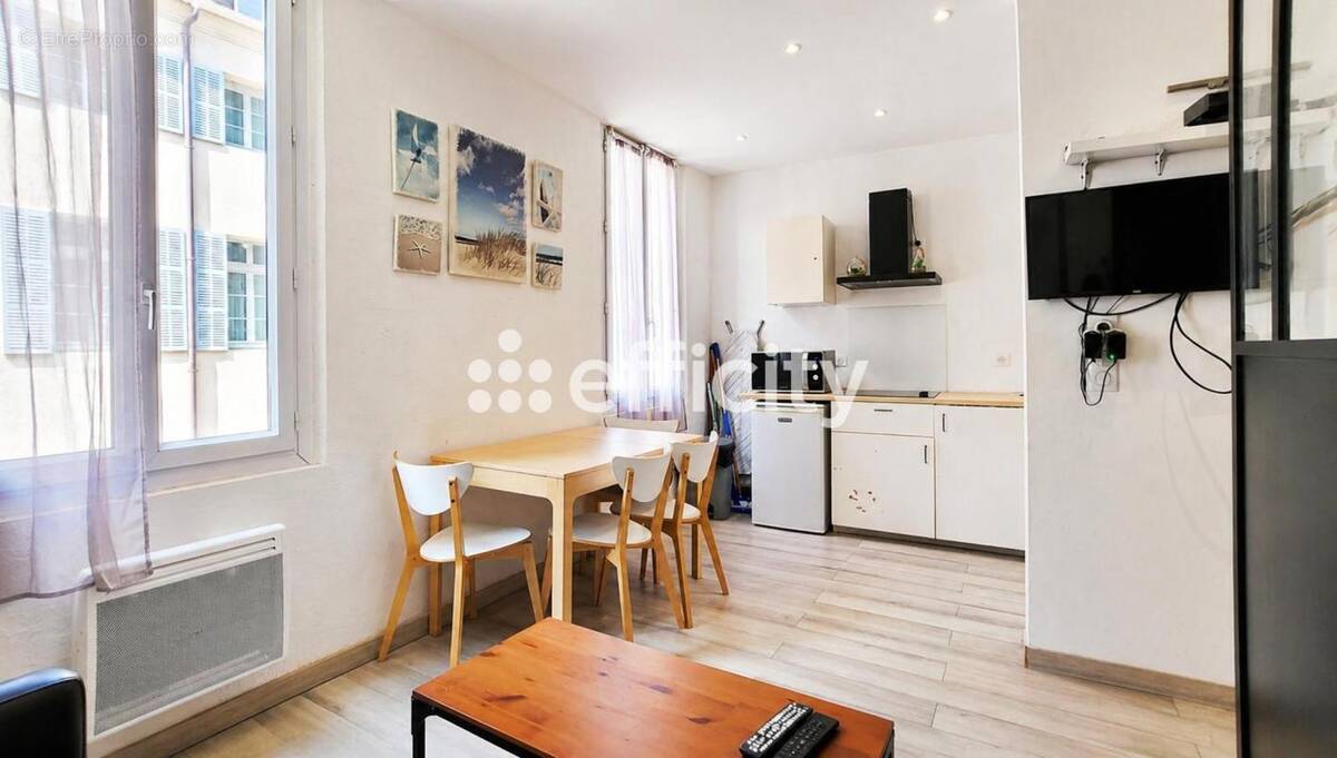 Appartement à MARSEILLE-1E