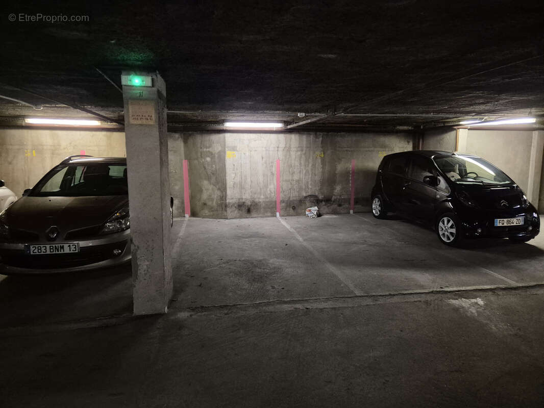 Parking à MARSEILLE-6E