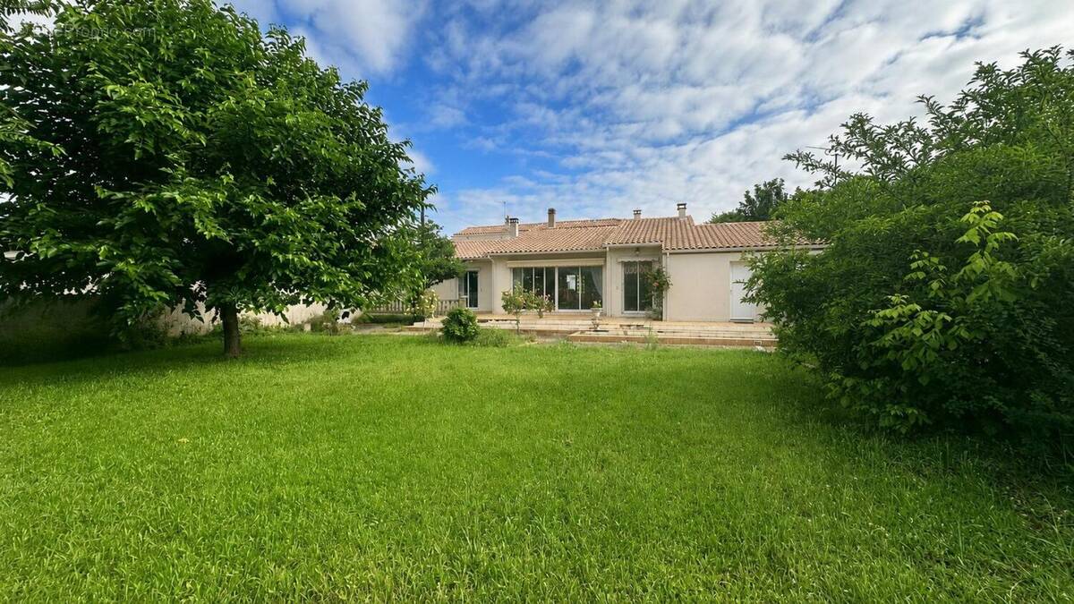 Photo 1 - Maison à SAINTES
