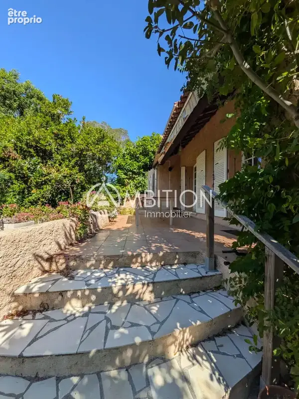 Saint Raphael maison avec 2 appartements . - photo 13