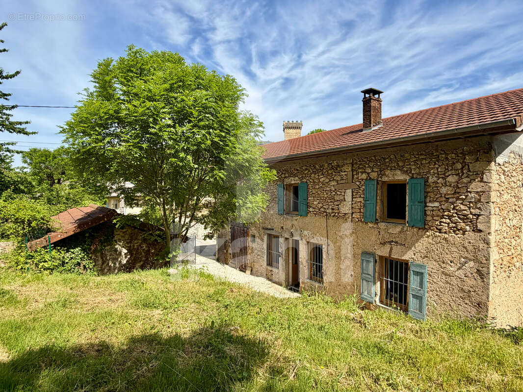 Maison à SAINT-JUST-DE-CLAIX