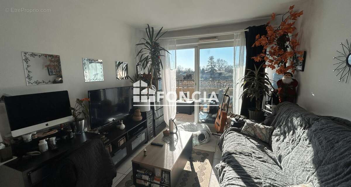 Appartement à VILLENEUVE-LES-AVIGNON