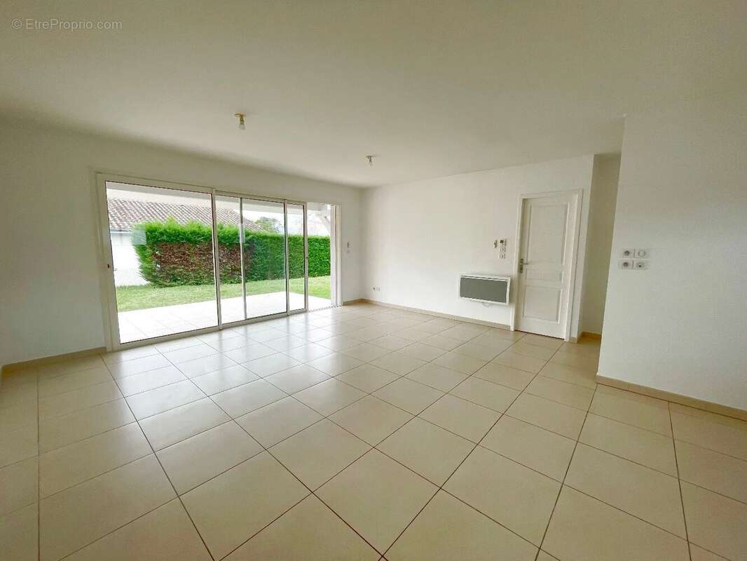 Maison à SAINT-GEOURS-DE-MAREMNE