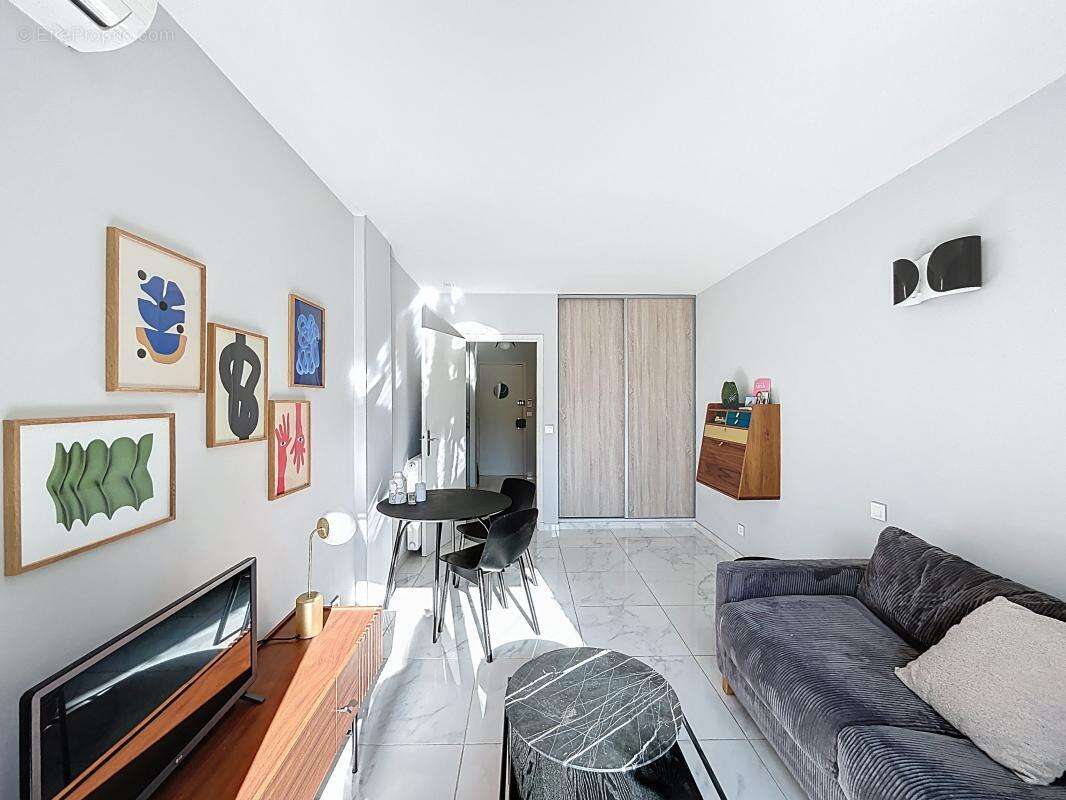 Appartement à LE CANNET