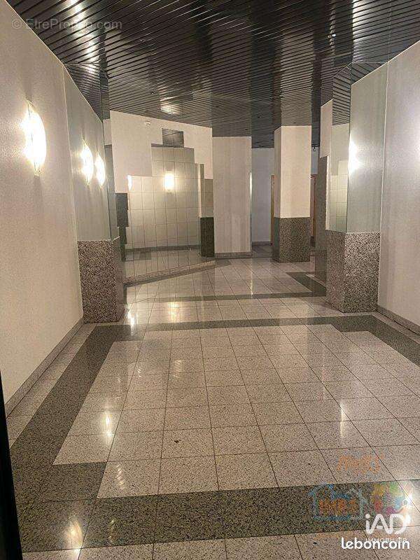 Photo 2 - Commerce à MULHOUSE