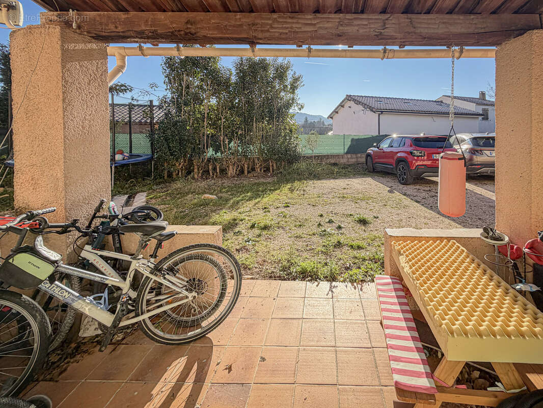 Appartement à FORCALQUEIRET