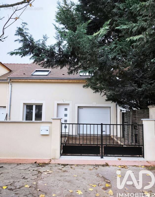 Photo 1 - Maison à TREMBLAY-EN-FRANCE