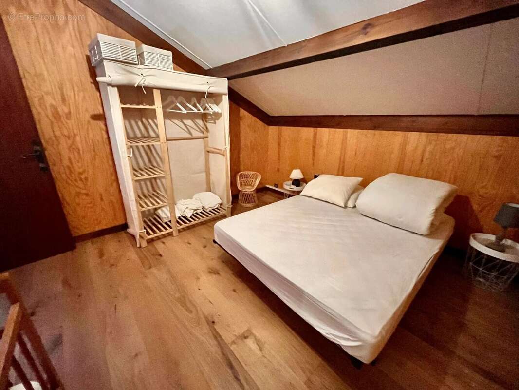 Maison à LES ANGLES