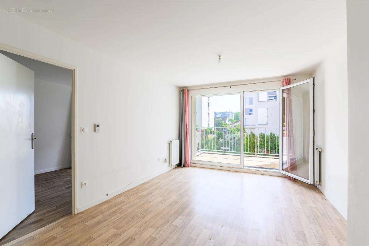 Appartement à LIVRY-GARGAN