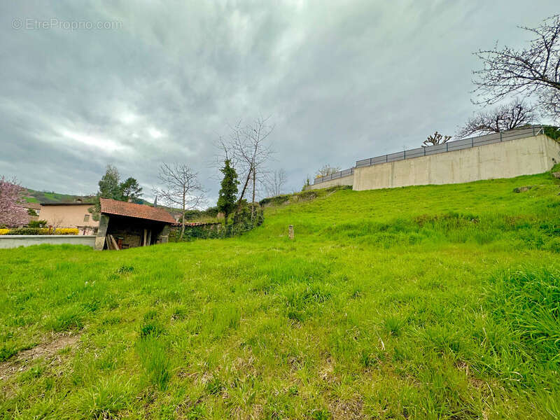Dpt Rhône (69), au coeur de Pontcharra, terrain de 750 m2 totalement viabilisé pour 2 maisons - photo 5