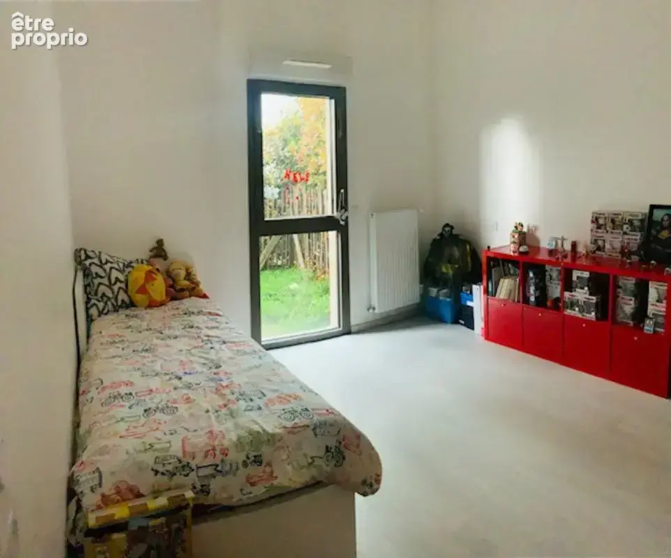 Bordeaux, quartier Euratlantique, T2 récent de 46 m2 avec extérieur de 28 m2 - photo 3