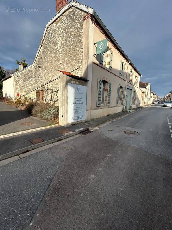 Autre à CHAMPFLEURY