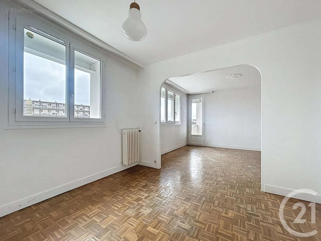 Appartement à MELUN