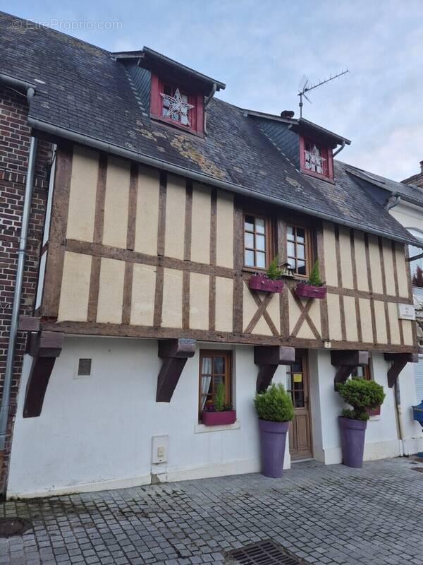 Maison à LE BEC-HELLOUIN