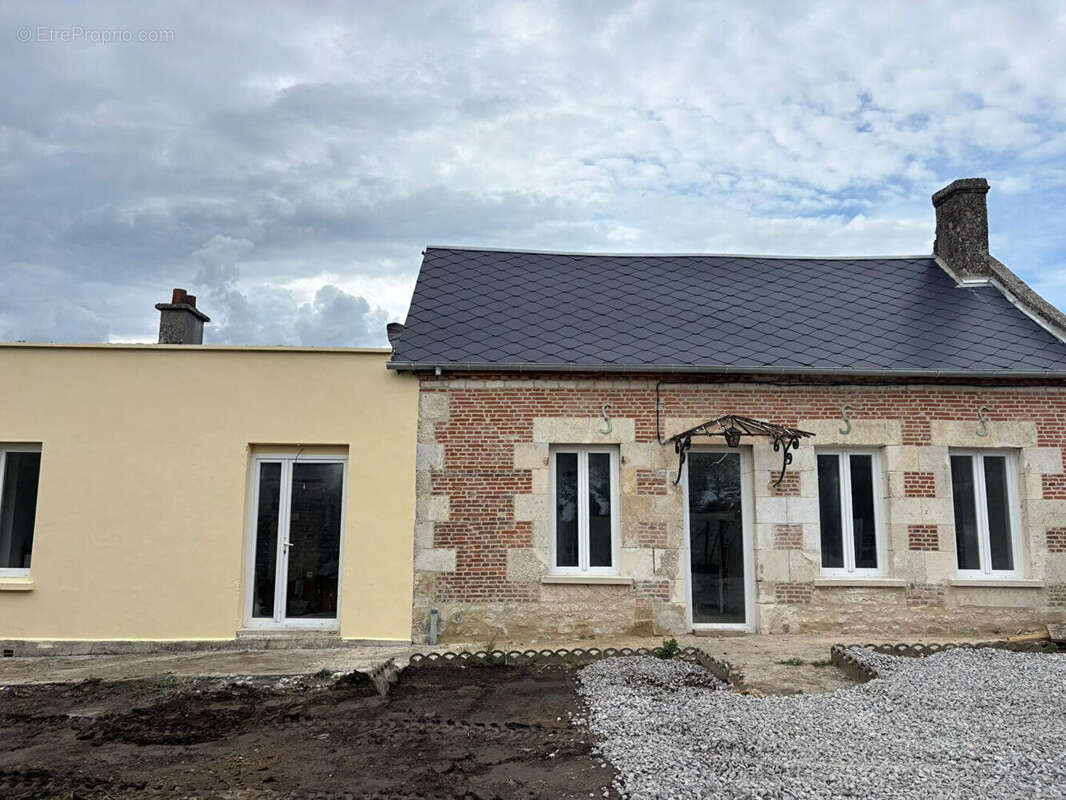 Maison à MONTIGNY-LE-FRANC