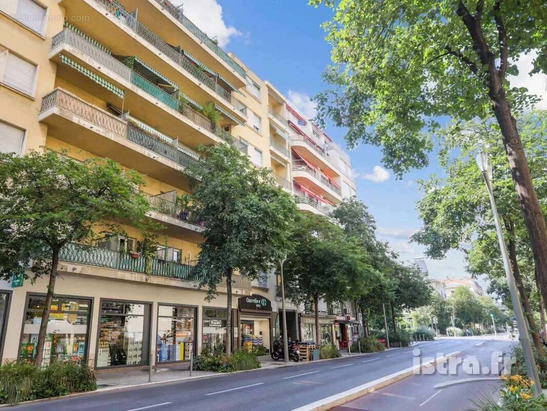 Nice Gambetta / Musiciens, 3 pièces rénové avec balcons - photo 13