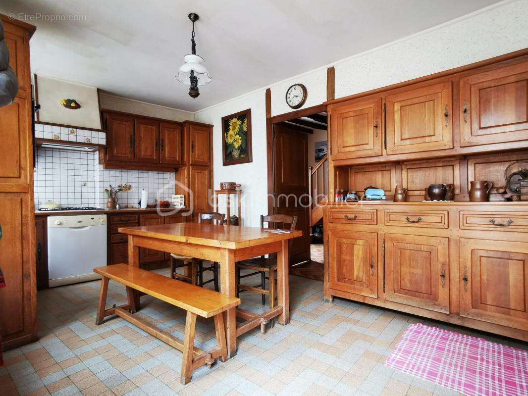 Maison à GY-L&#039;EVEQUE