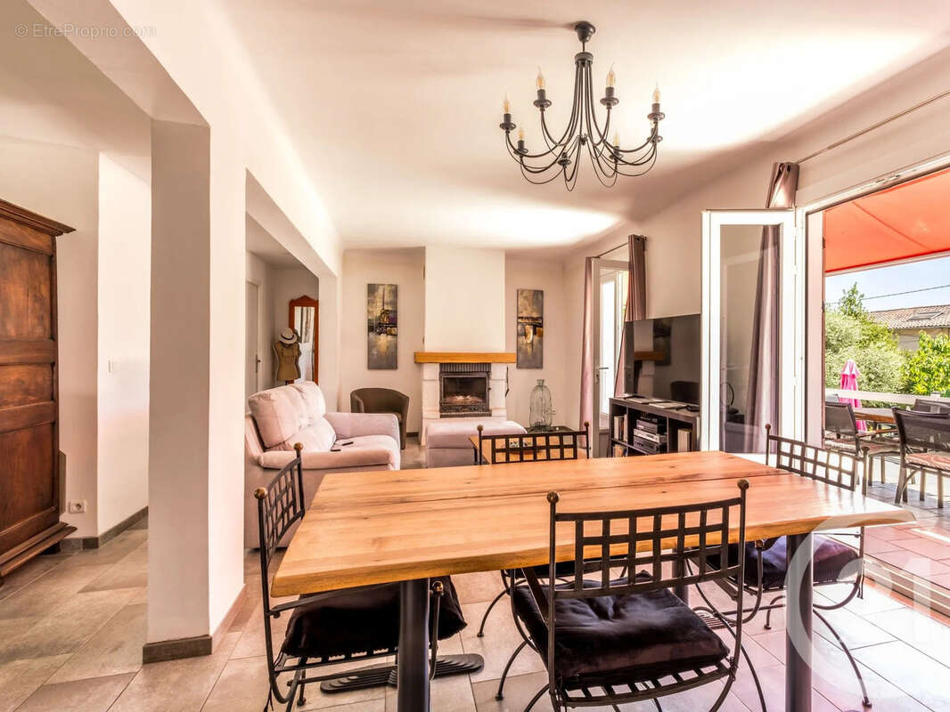 Maison à TREVOUX