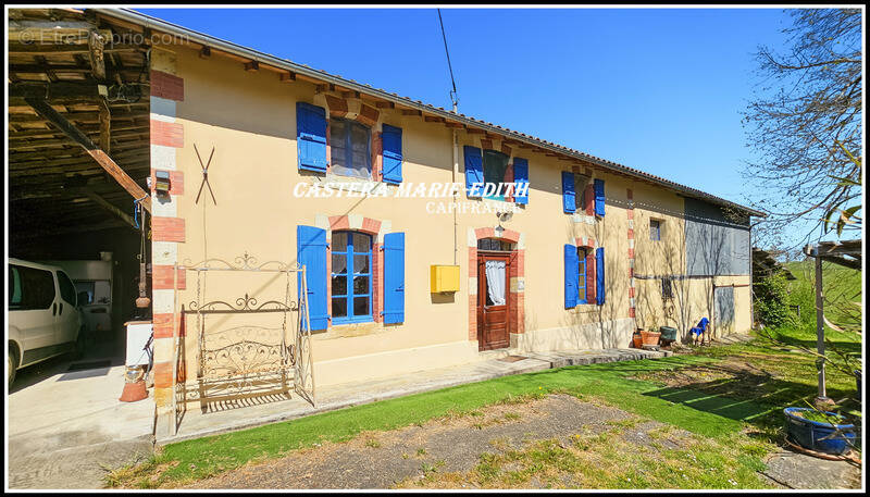Maison à VIC-FEZENSAC