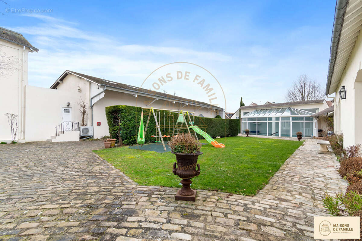 Maison à NOISY-LE-ROI