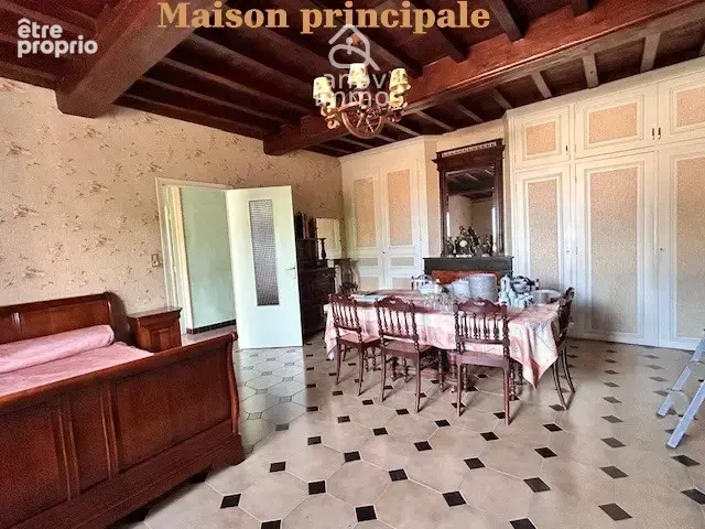 Grand corps de ferme avec 2 logements et dépendances - photo 7