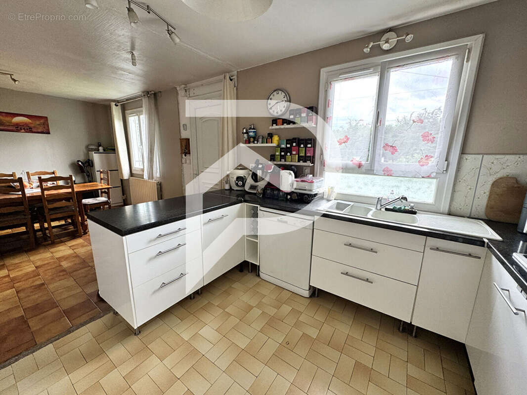 Maison à IVRY-LA-BATAILLE