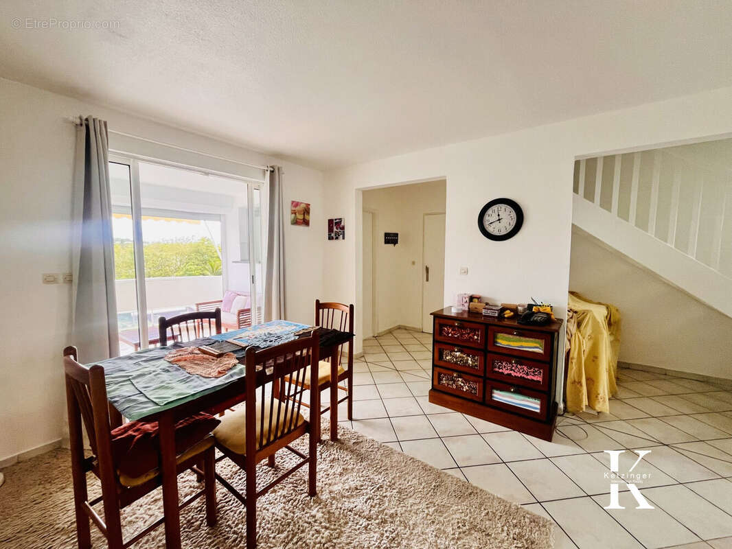 Appartement 105 m² à Baie-Mahault  - photo 9