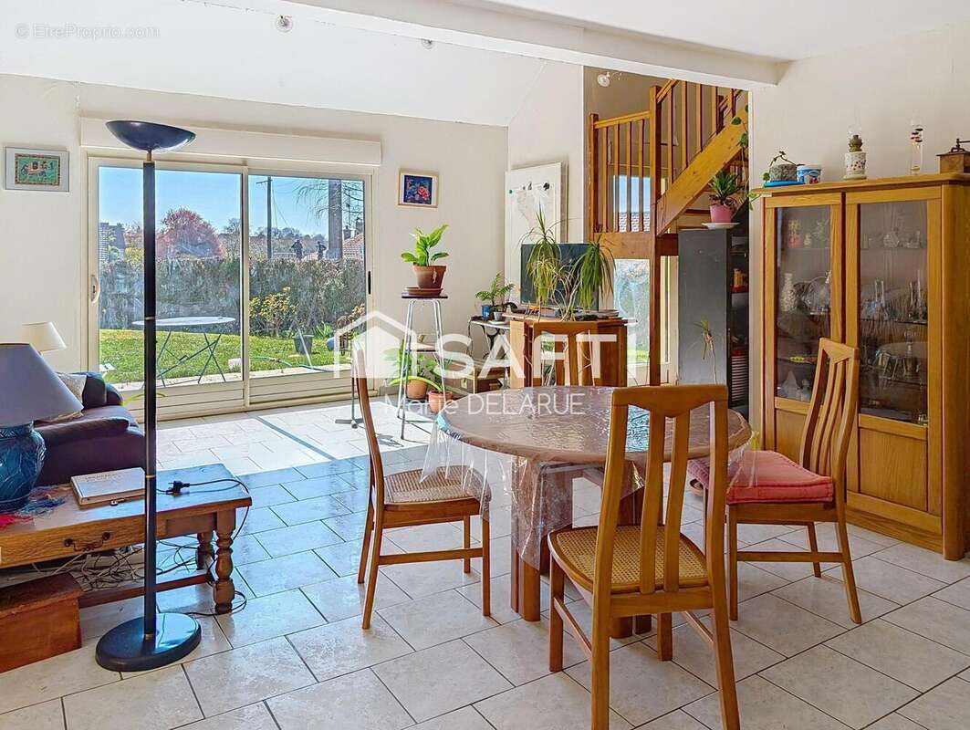 Photo 2 - Maison à VILLERS-COTTERETS