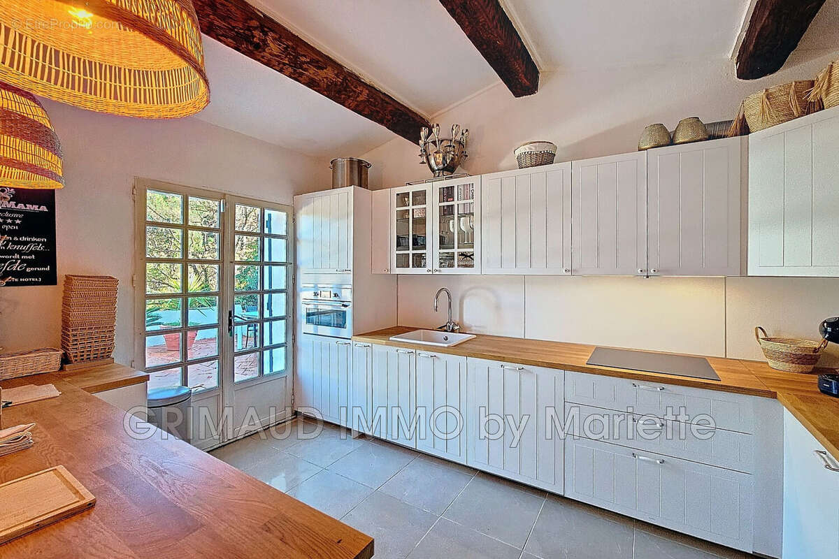 Maison à LA GARDE-FREINET