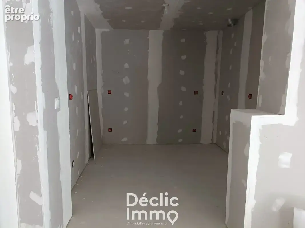 Maison en pierre 83 m² ECHALLAT 16170 URGENT - photo 11