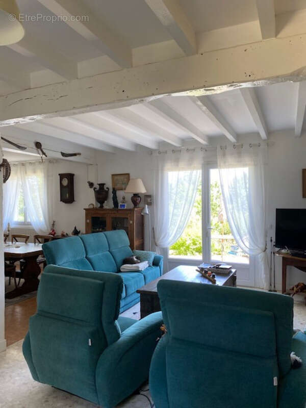 Dpt Tarn (81), à vendre PUYLAURENS maison P9 de 260 m² - Terrain de 5 571,00 m² - photo 4