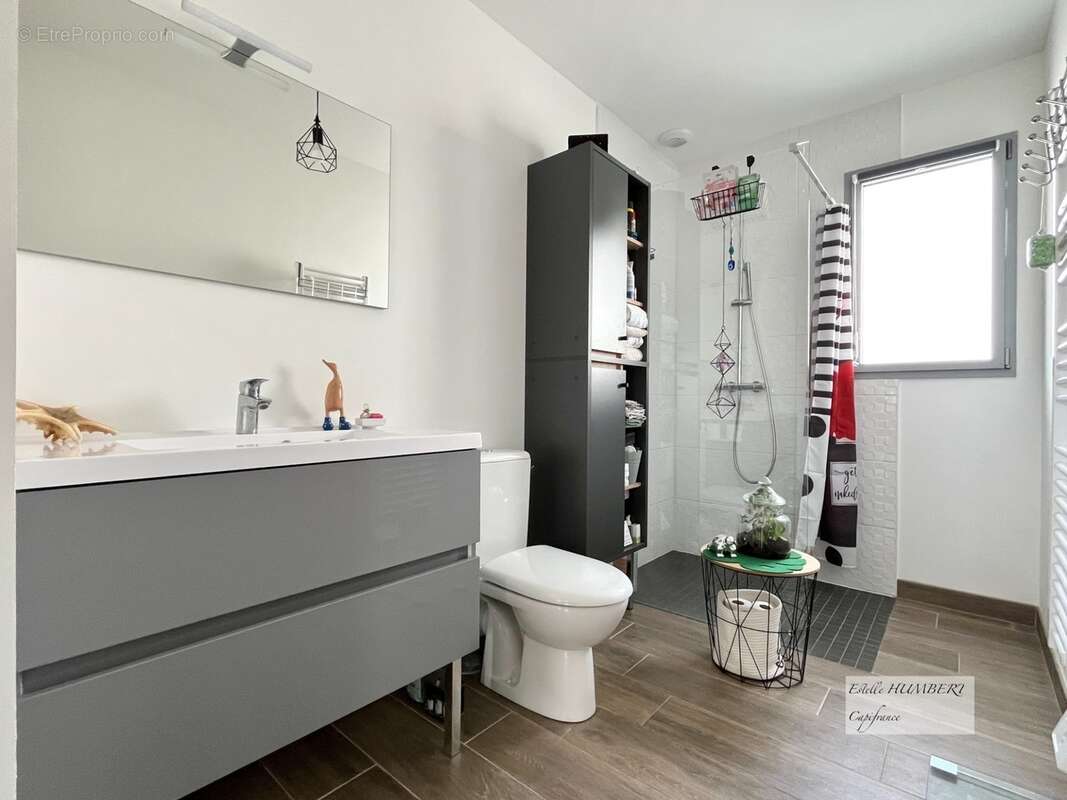 Maison Plain-Pied 96m2, suite, CROIX CHAPEAU (17) - photo 5